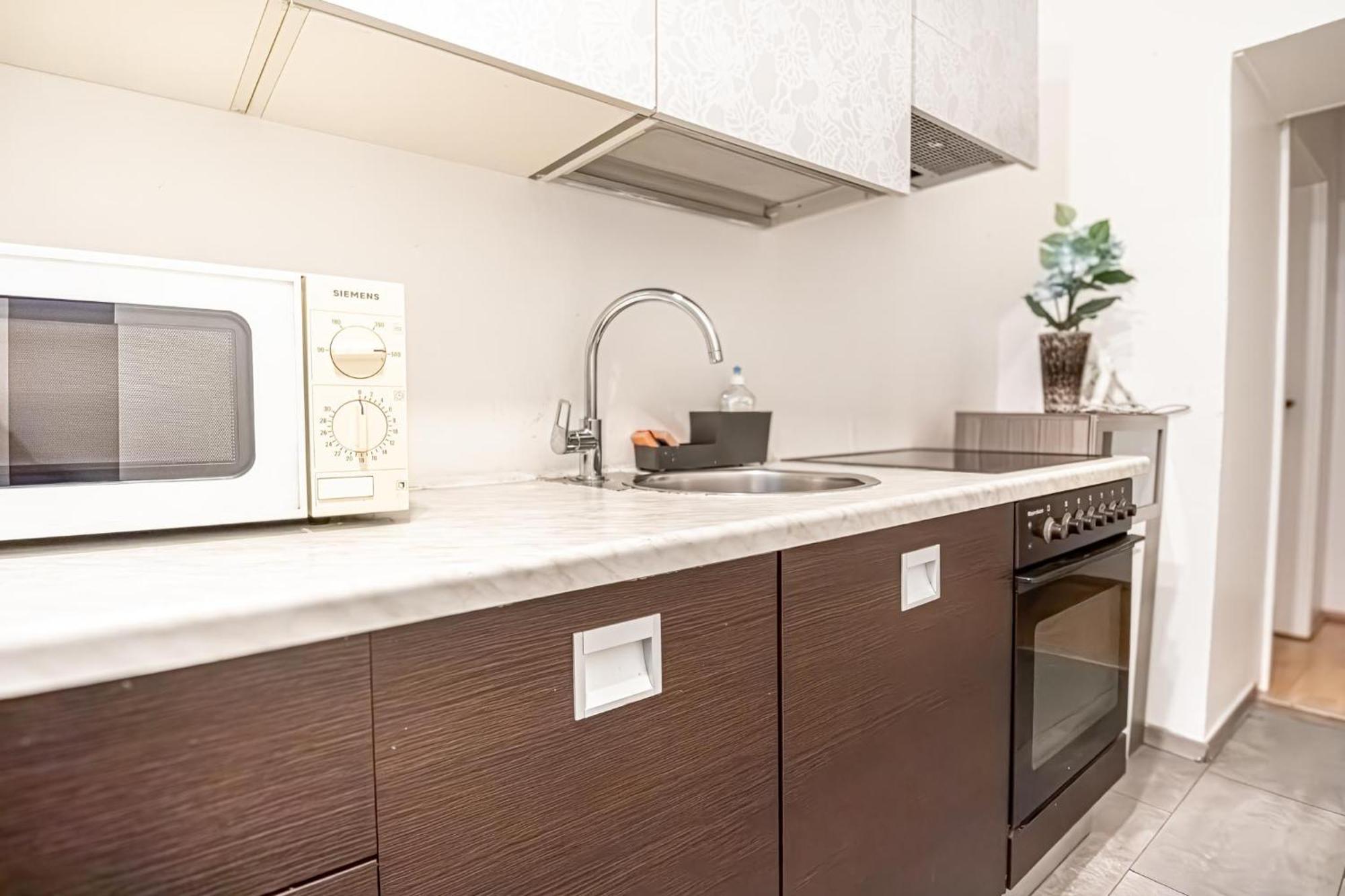Central Belvedere 3Br Shared Apartment - 12 Min From City Center 维也纳 外观 照片